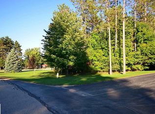 707 Chickadee Ln, Kingsley, MI 49649