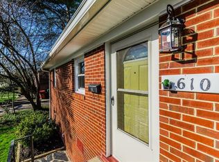 610 Fairlie Rd, Colonial Heights, VA 23834