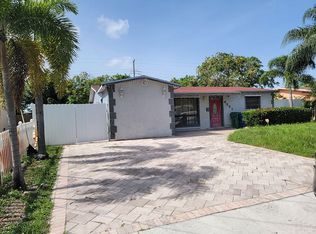 4561 NW 25th St, Lauderhill, FL 33313