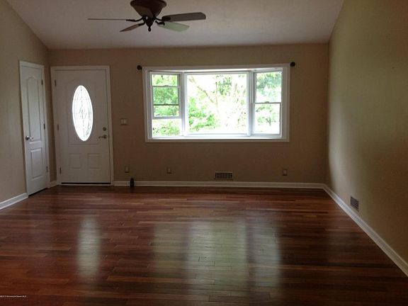2nd image of 308 Linda St