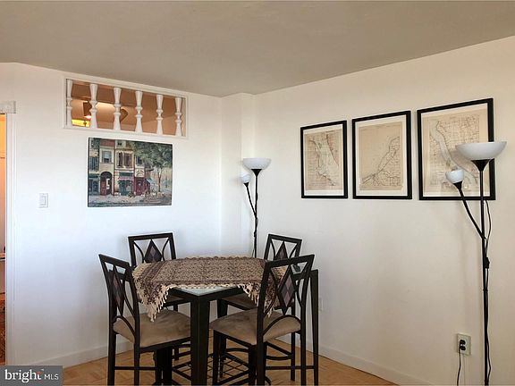 4th image of 604 S Washington Sq #36-2305