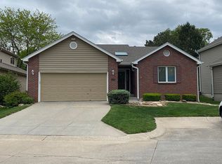 6431 Chesterfield Ct, Lincoln, NE 68510
