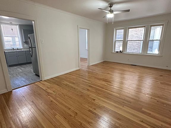3rd image of 4238 W Wrightwood Ave #1E