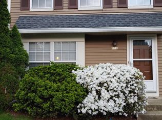112 Prestbury Ln, Somerset, NJ 08873