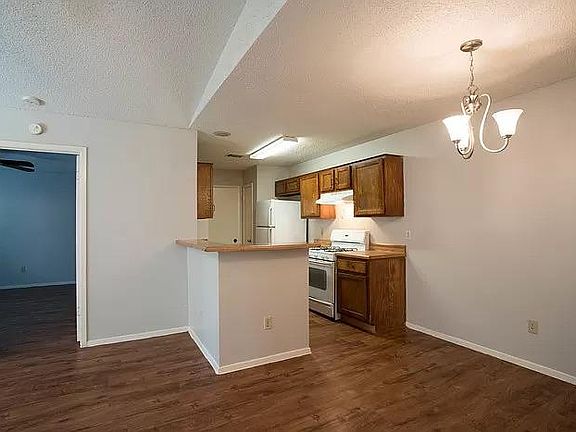 4th image of 12403 Alderbrook Dr #B
