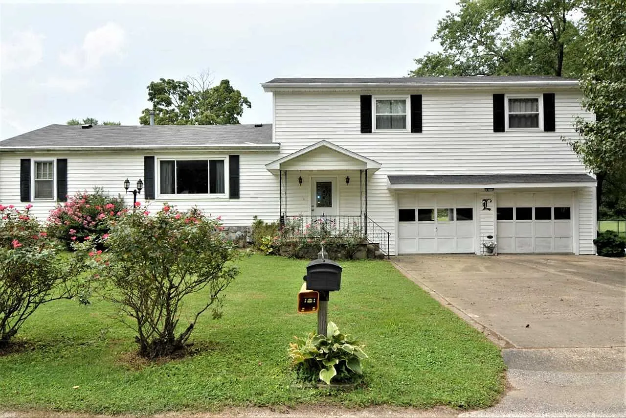 1519 Johnson Ln photo 1