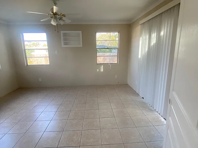 2525 Dean Rd — Photo 6