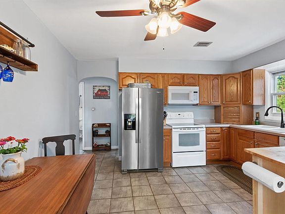 2nd image of 1211 10TH STREET SOUTH