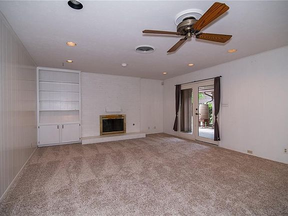 3rd image of 5209 South Dr