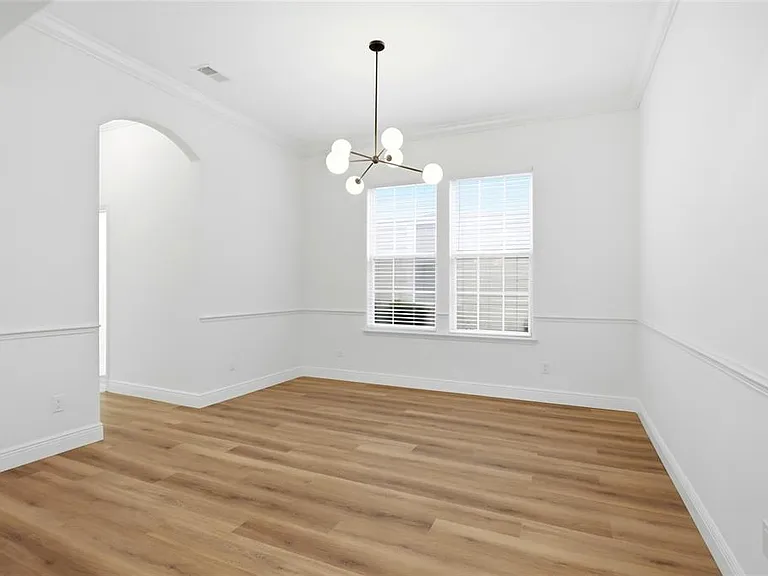 912 Waterside Dr — Photo 8