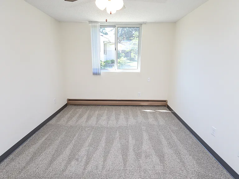 St. Clair Commons — Photo 17