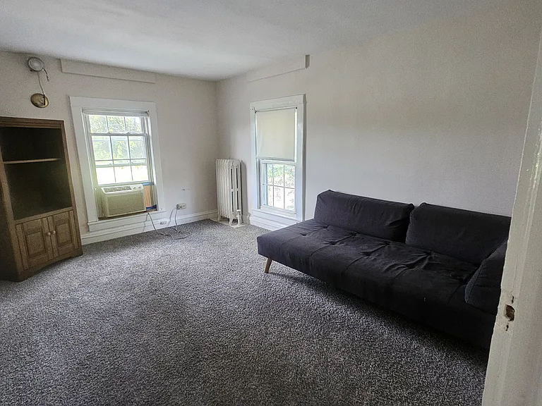 102 W Market St #2 — Photo 6