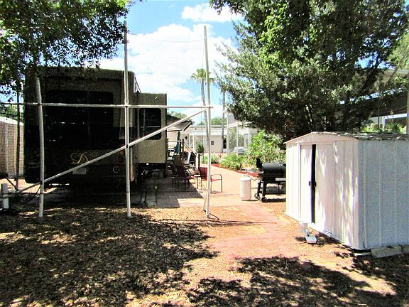 5th image of 403 Golfview Dr