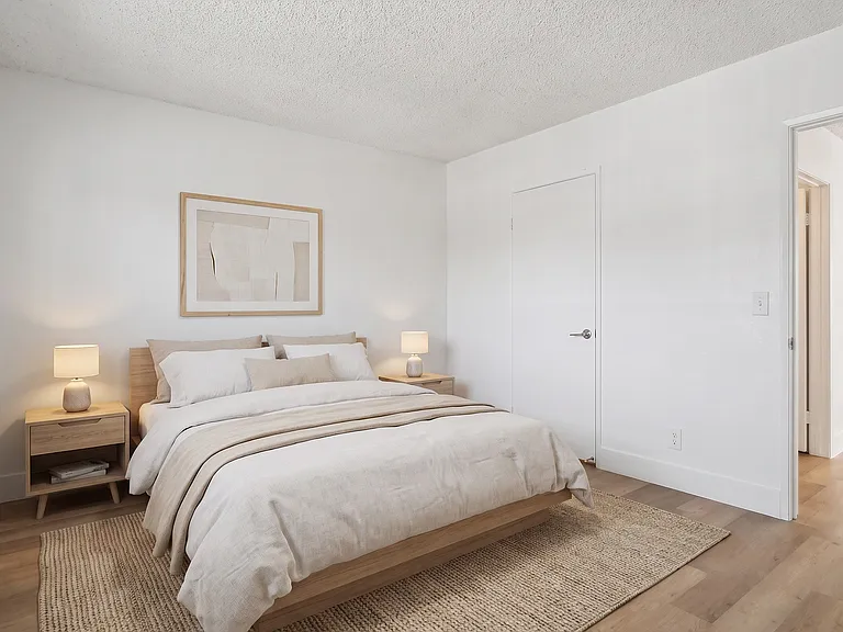 Terre at 1037 Peach — Photo 11