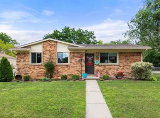 41506 Westmeath Cir, Clinton Township, MI 48038