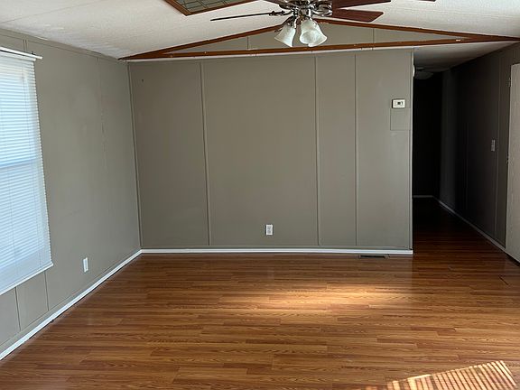 2nd image of 265 Carmen Ln