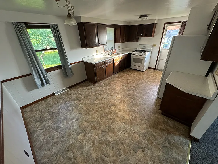 1835 W Gore Rd — Photo 4