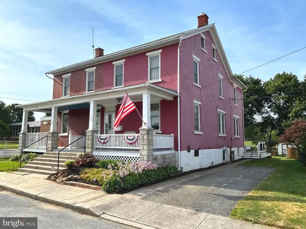 120 W Franklin St, Strasburg, PA 17579