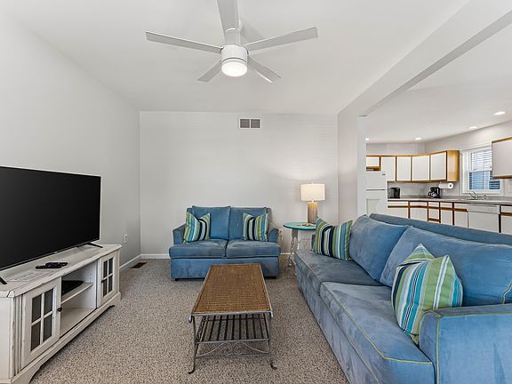 5th image of 814 E 7th St #1