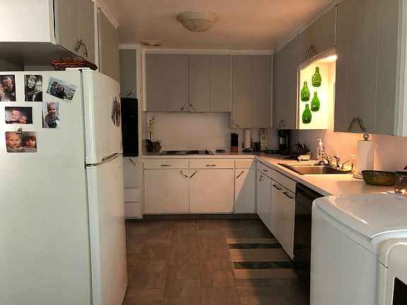 3rd image of 330 Aberdeen Ave