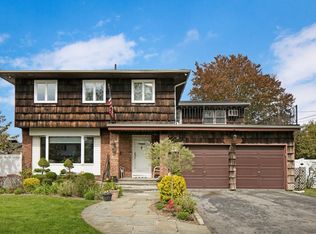 1 Valley Greens Dr, Valley Stream, NY 11581