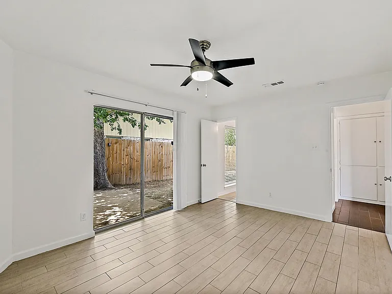 1702 Colony Creek Dr — Photo 18