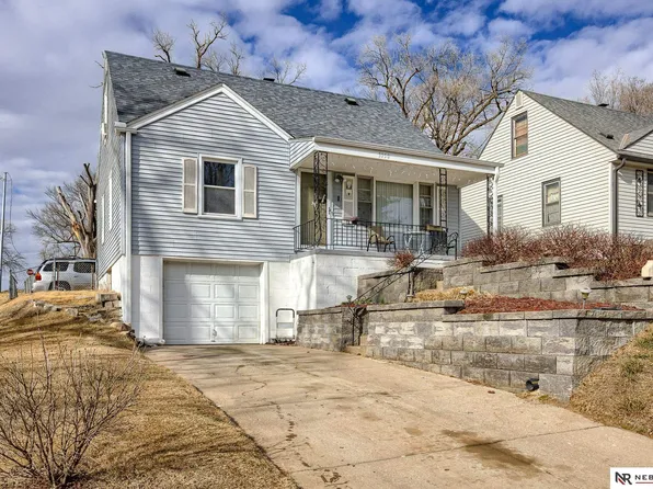 3950 Himebaugh Ave, Omaha, NE 68111