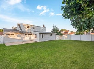 6 Jean Dr, North Babylon, NY 11703