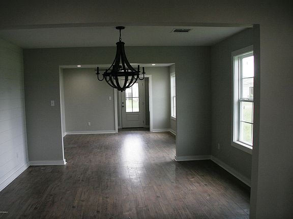 3rd image of 109 Coles Creek Dr