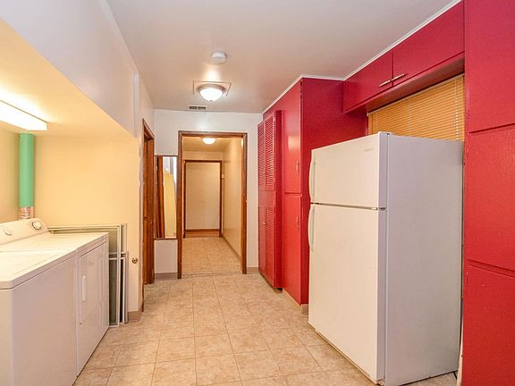 4th image of 404 E 20th St #4506
