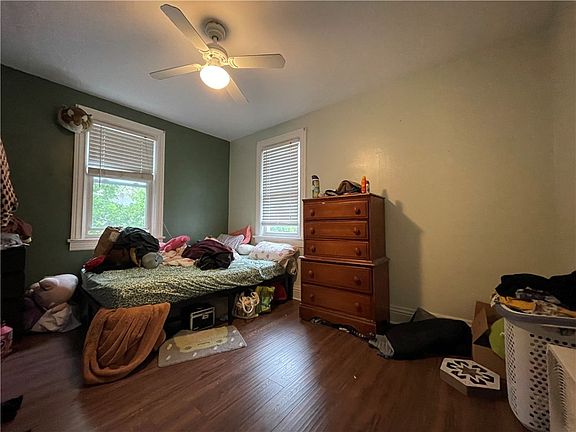 3rd image of 76 Gold St