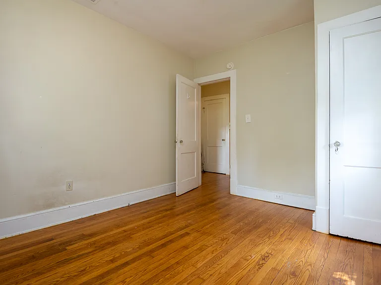 931 N Edgewood St — Photo 16