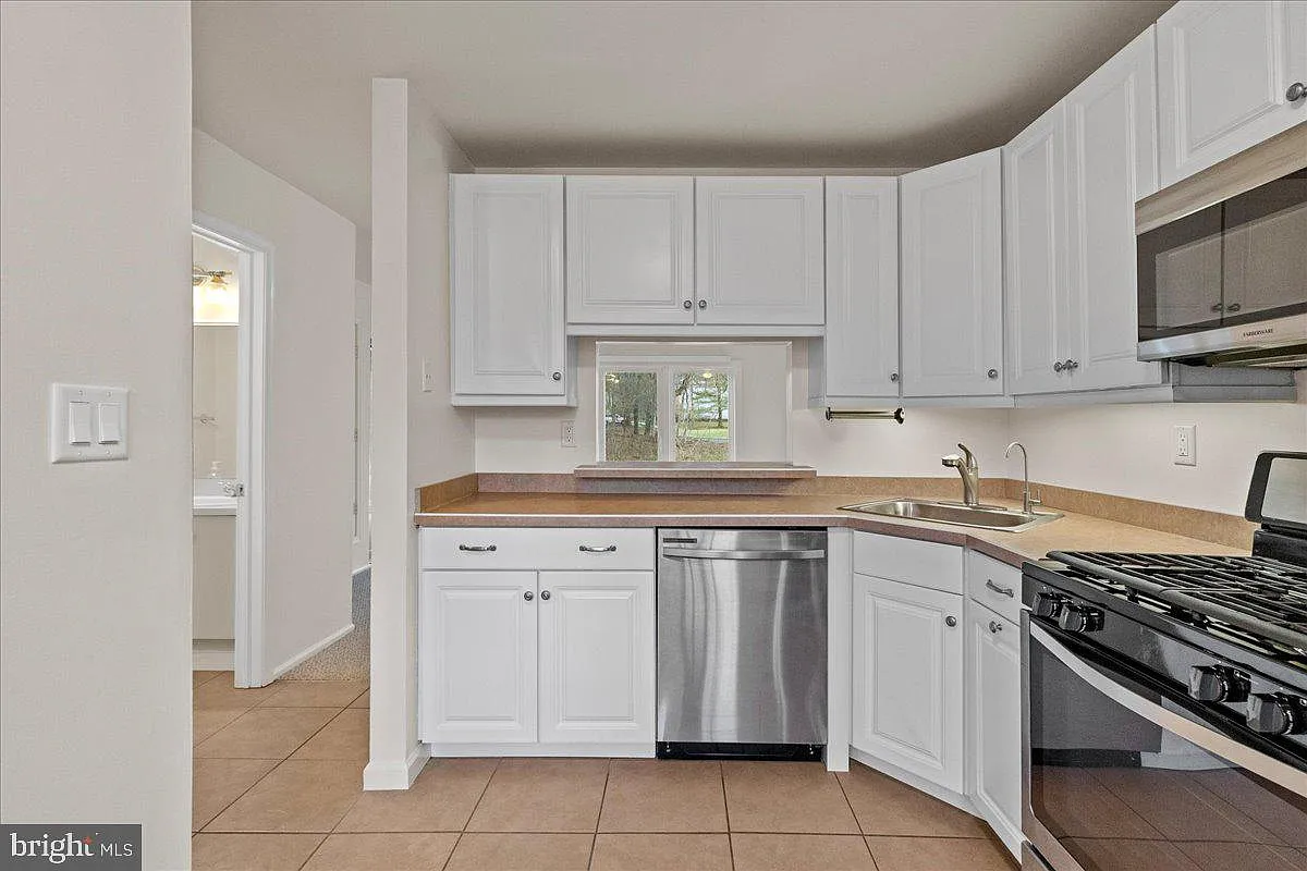 2 bed, 1.5 bath, 1068 sqft, $2,550 — Photo 4