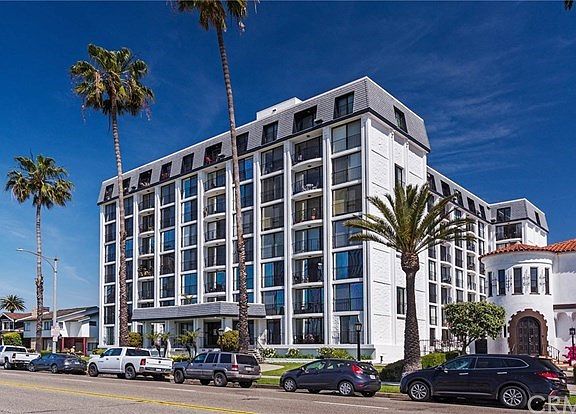 Long Beach Resort Living at its best!