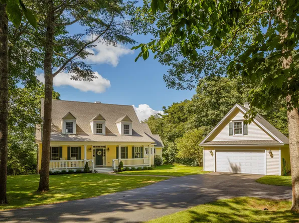 21 Bristol Drive, Rockport, ME 04856