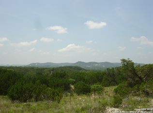 456 Live Oak Pl, Pipe Creek, TX 78063