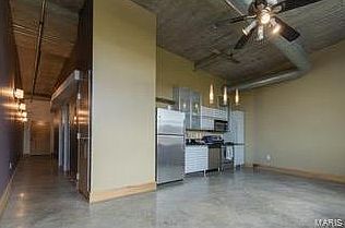 4th image of 2201-2215 Locust St #206