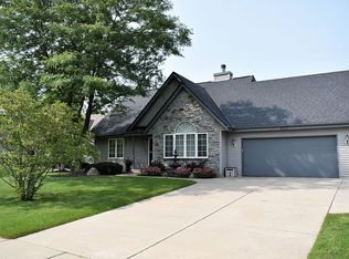 8117 S 35th St, Franklin, WI 53132