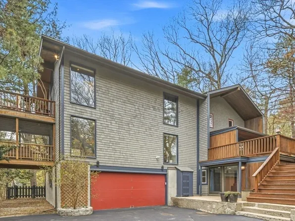 19 Old Rd, Weston, MA 02493