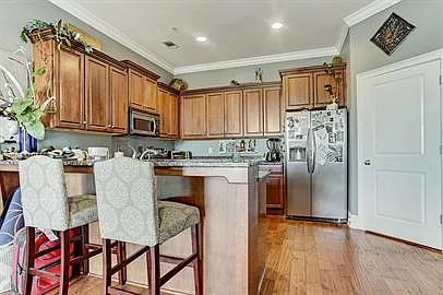 425 E McDonough St #310 — Photo 6