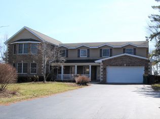 2811 Knoll Dr, Long Grove, IL