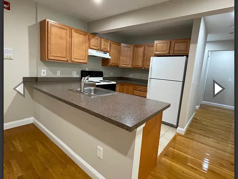 778 Main St #2 — Photo 3