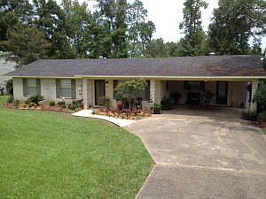 1st image of 123 Pinehills Dr
