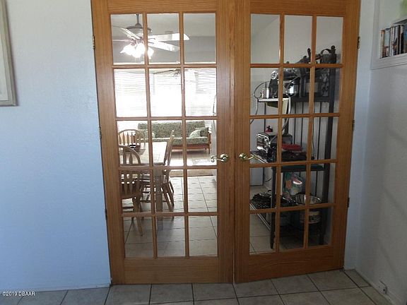 5th image of 12 Camellia Dr