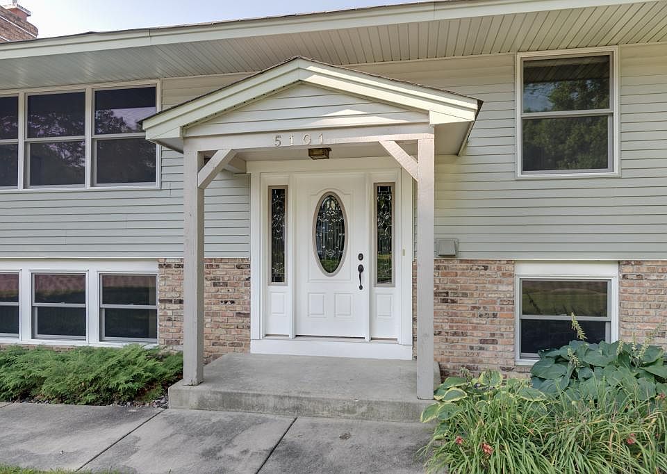 1st image of 5101 Heritage Hills Dr