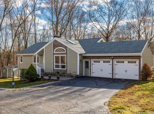 4 Turkey Hill Rd, Chester, CT 06412