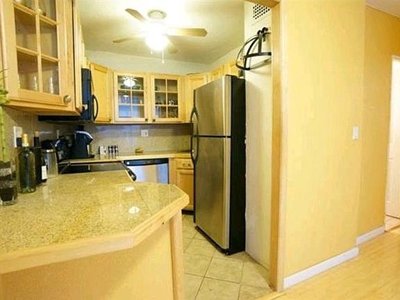 2nd image of 5800 Arlington Ave APT 15A