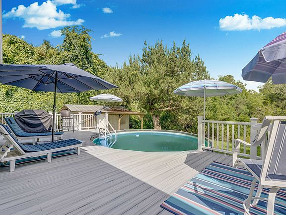 2nd image of 360 Lakeshore Dr