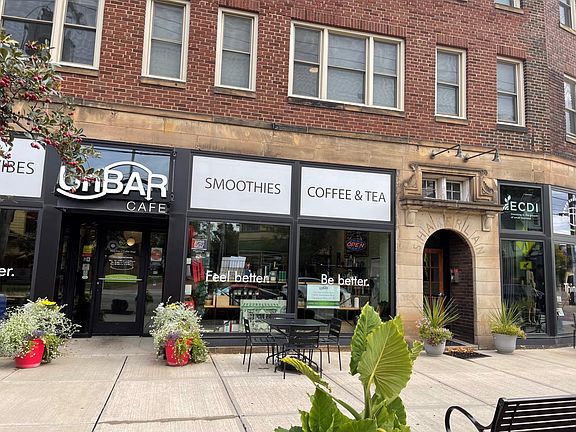 2nd image of 12635 Larchmere Blvd #2B-1Ba-1027Sqft