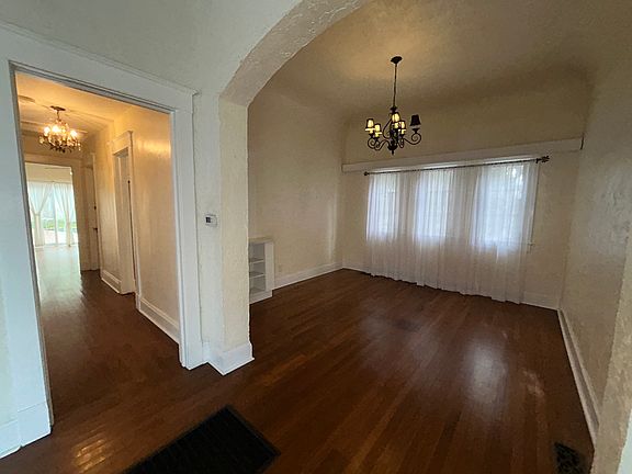 5th image of 309 Hilltop Ave